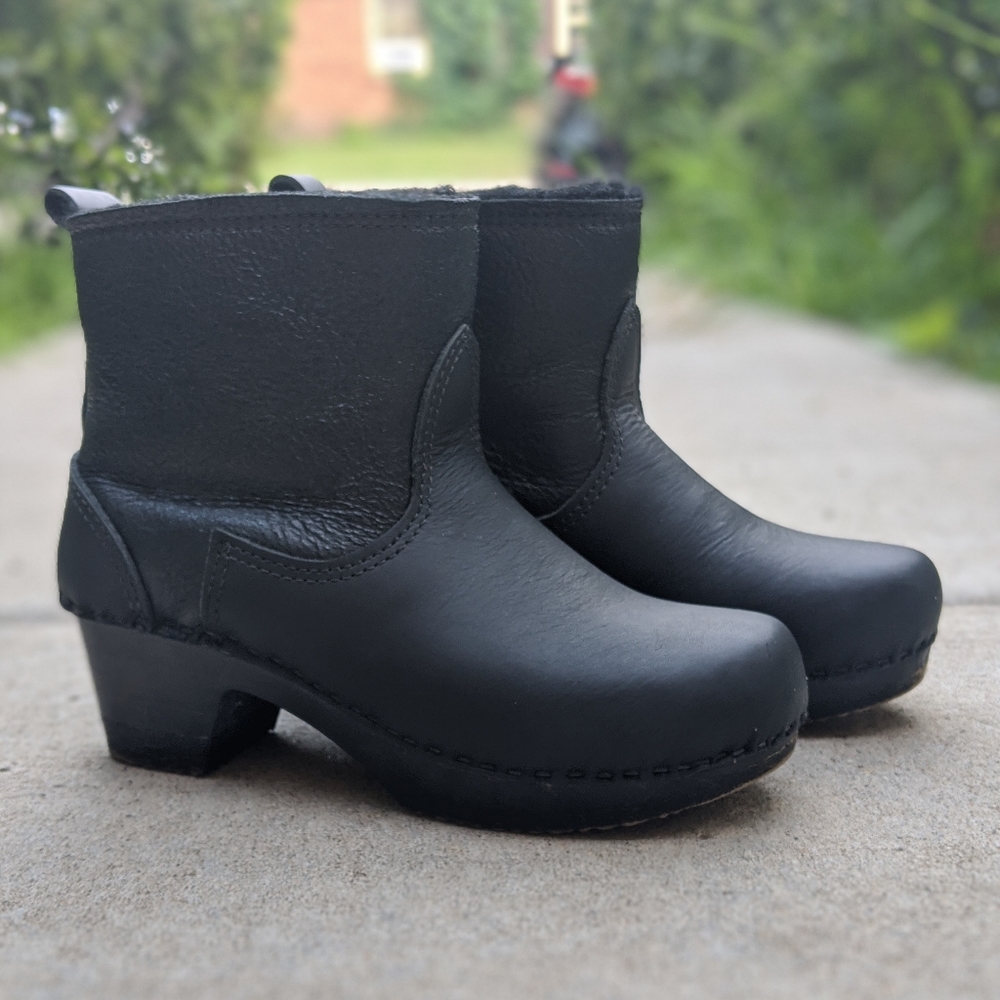 Sven Clog Boot, Black Shearling, 38